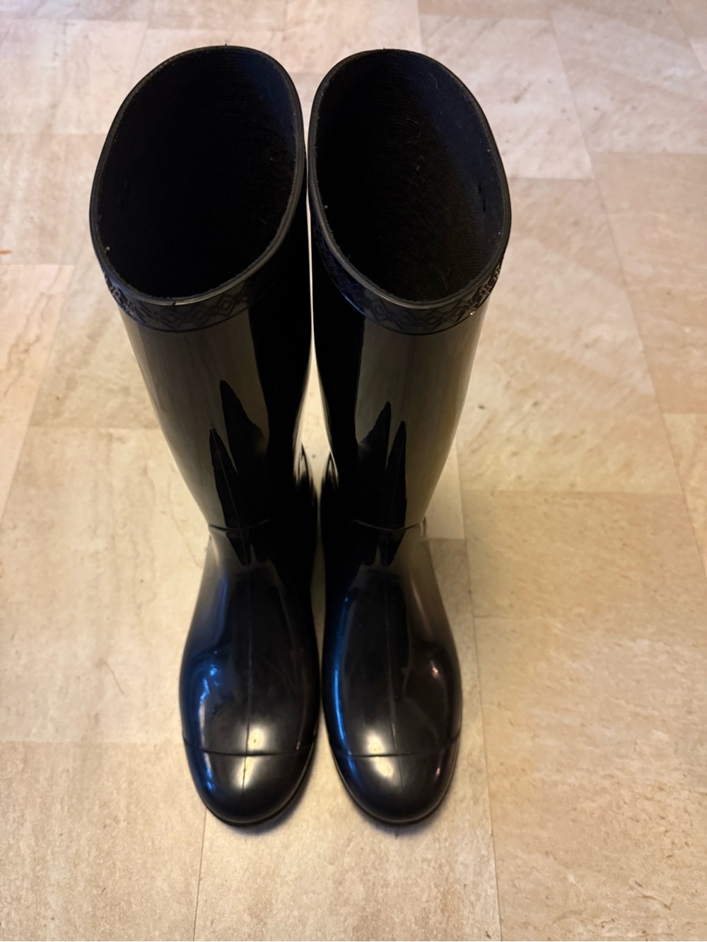 UGG Women's Shaye Rain Boot in a black glossy finish